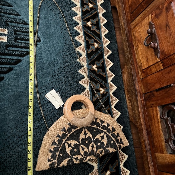 *Sold* NWT Antik Kraft Jute Style Convertible Handbag with Round Wooden Handles! - Picture 8 of 11